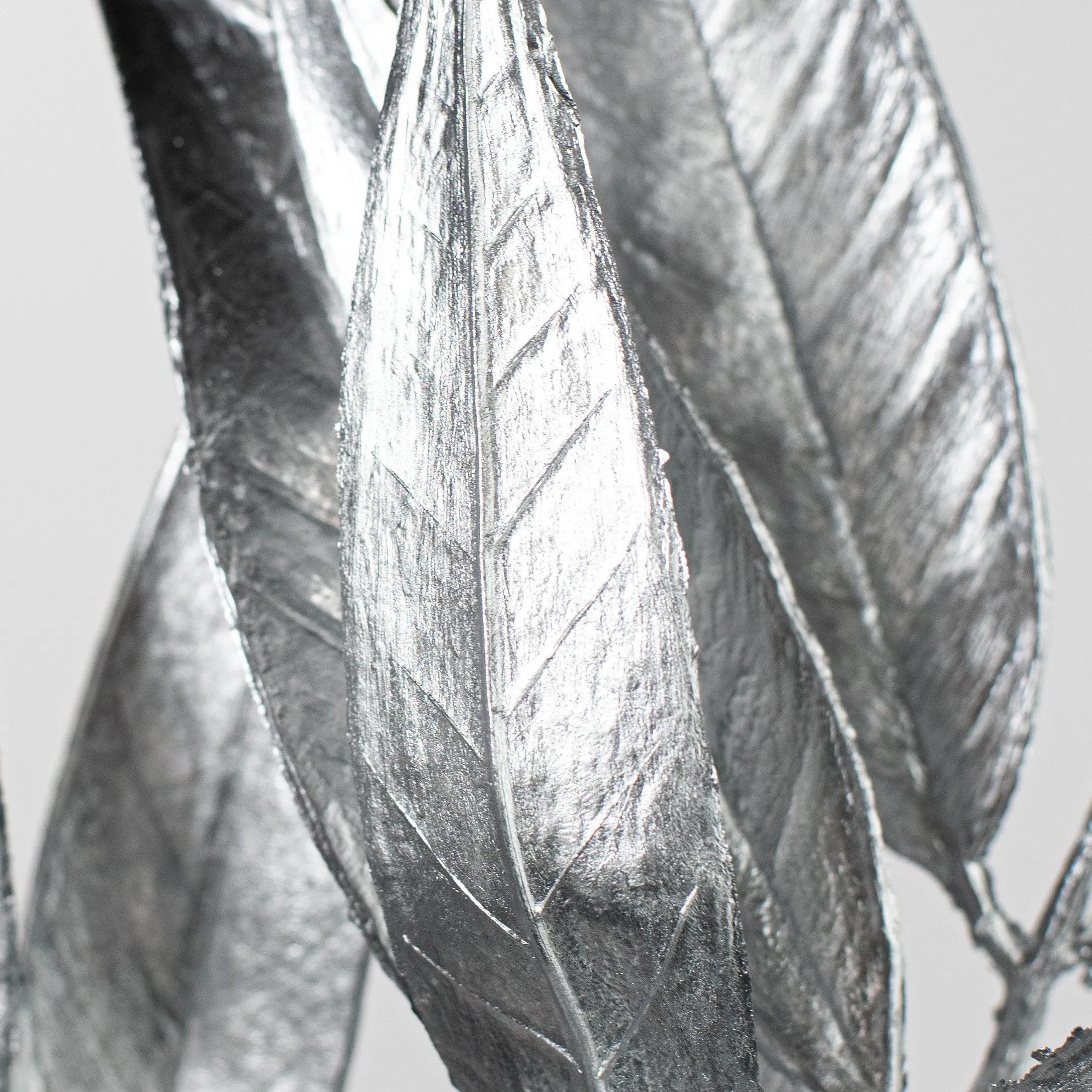 23" Metallic White Willow Leaf Spray: Silver